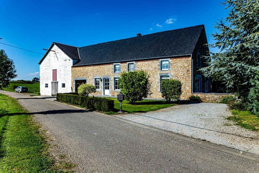 Gite La Dame Au Lit Gite A La Ferme Momignies Zewnętrze zdjęcie