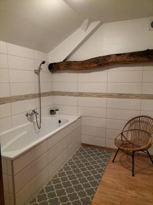Gite La Dame Au Lit Gite A La Ferme Momignies Zewnętrze zdjęcie