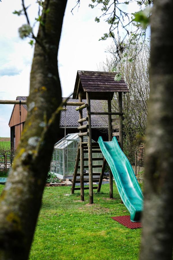 Gite La Dame Au Lit Gite A La Ferme Momignies Zewnętrze zdjęcie